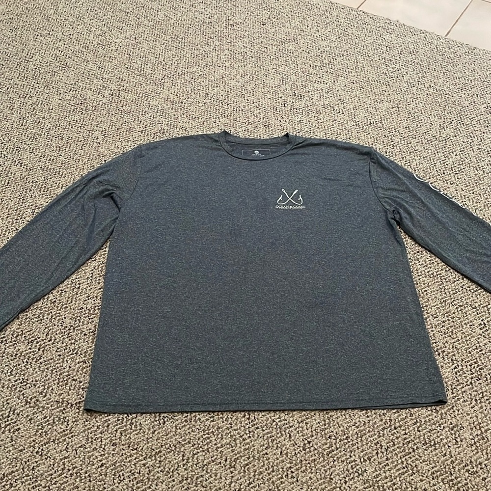 Ocean & Coast Men’s Gray Silky L/S Tee. EUC